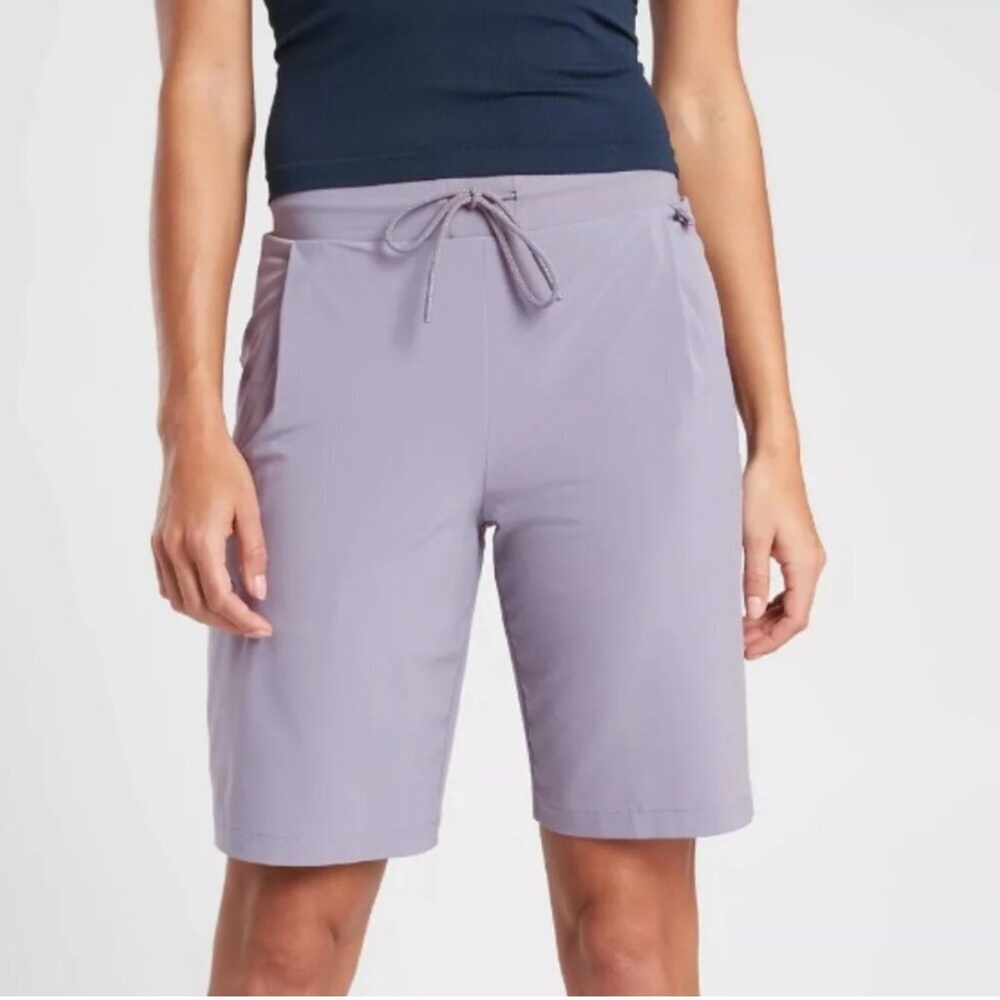 Athleta Venture Bermuda Short Tempest Violet Outdoor Activewear, Size 8